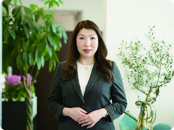 津支店営業 稲垣裕子